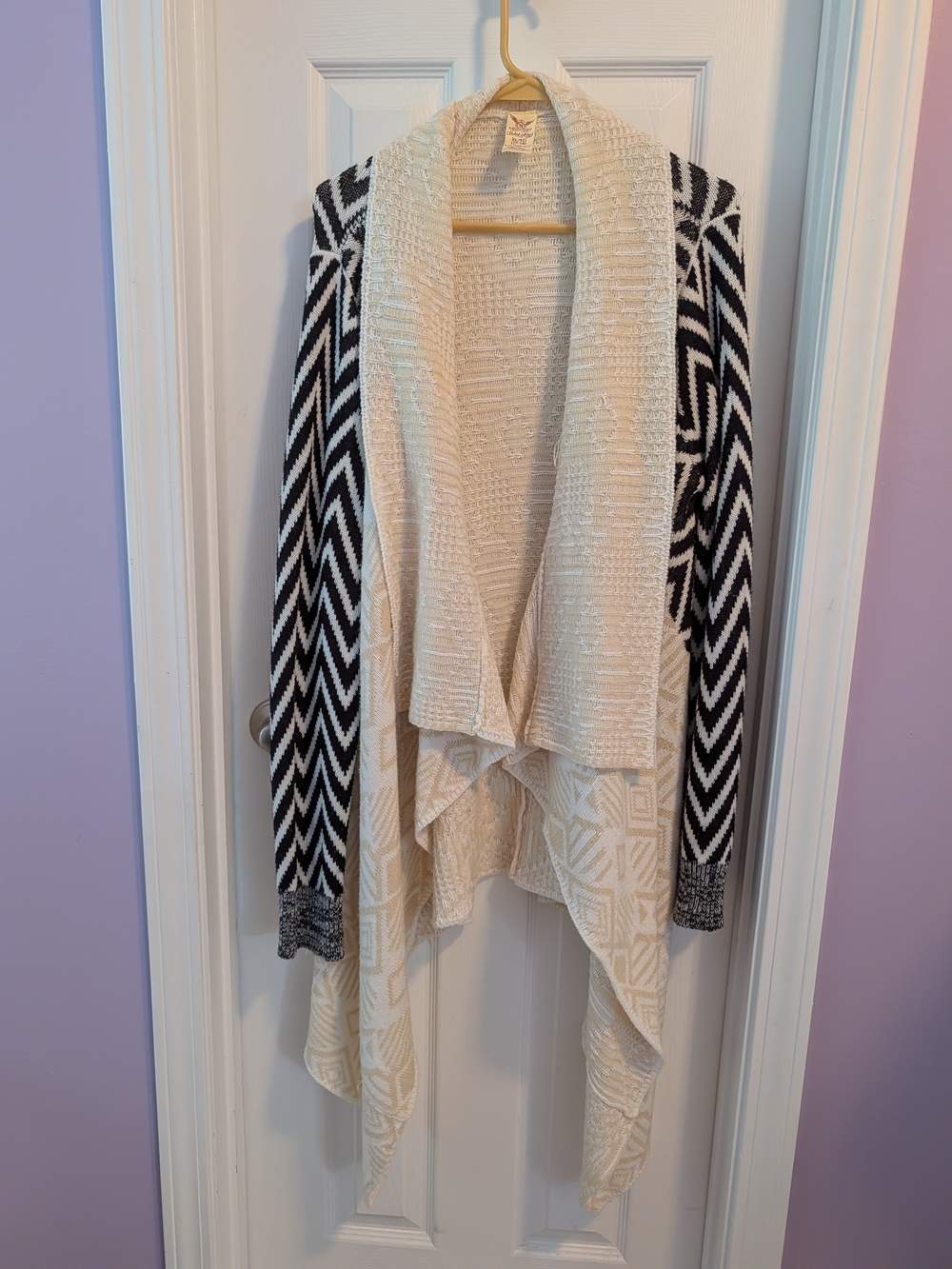 Faded Glory Cream & Black Open-Front Draped Cardigan